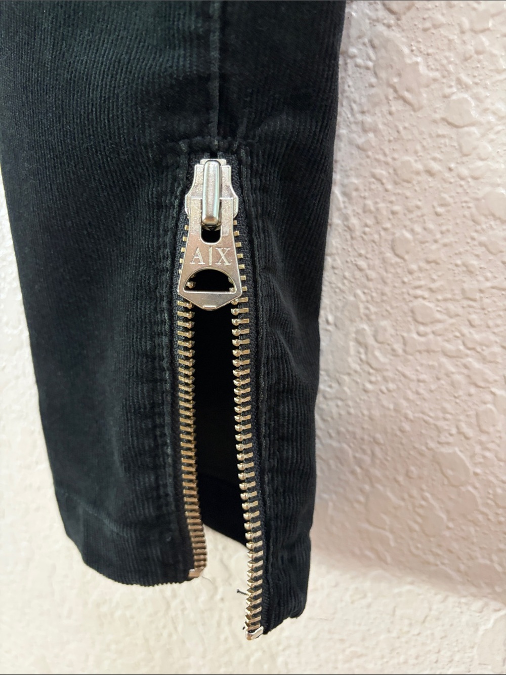 Armani Exchange,Black Women’s Moto Skinny Corduroy,Size 4. - Picture 8 of 17